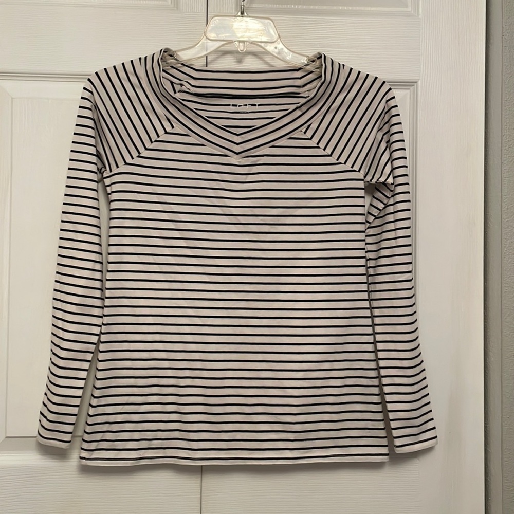 🌷LOFT Striped Pullover Top Small Long Sleeve Great Condition Nautical